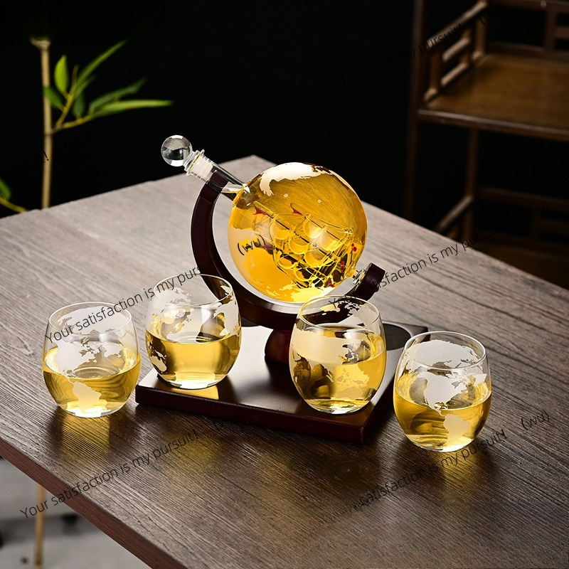 Creative Whiskey Glass Bottle  - Decanter Globe Set reseña y precio