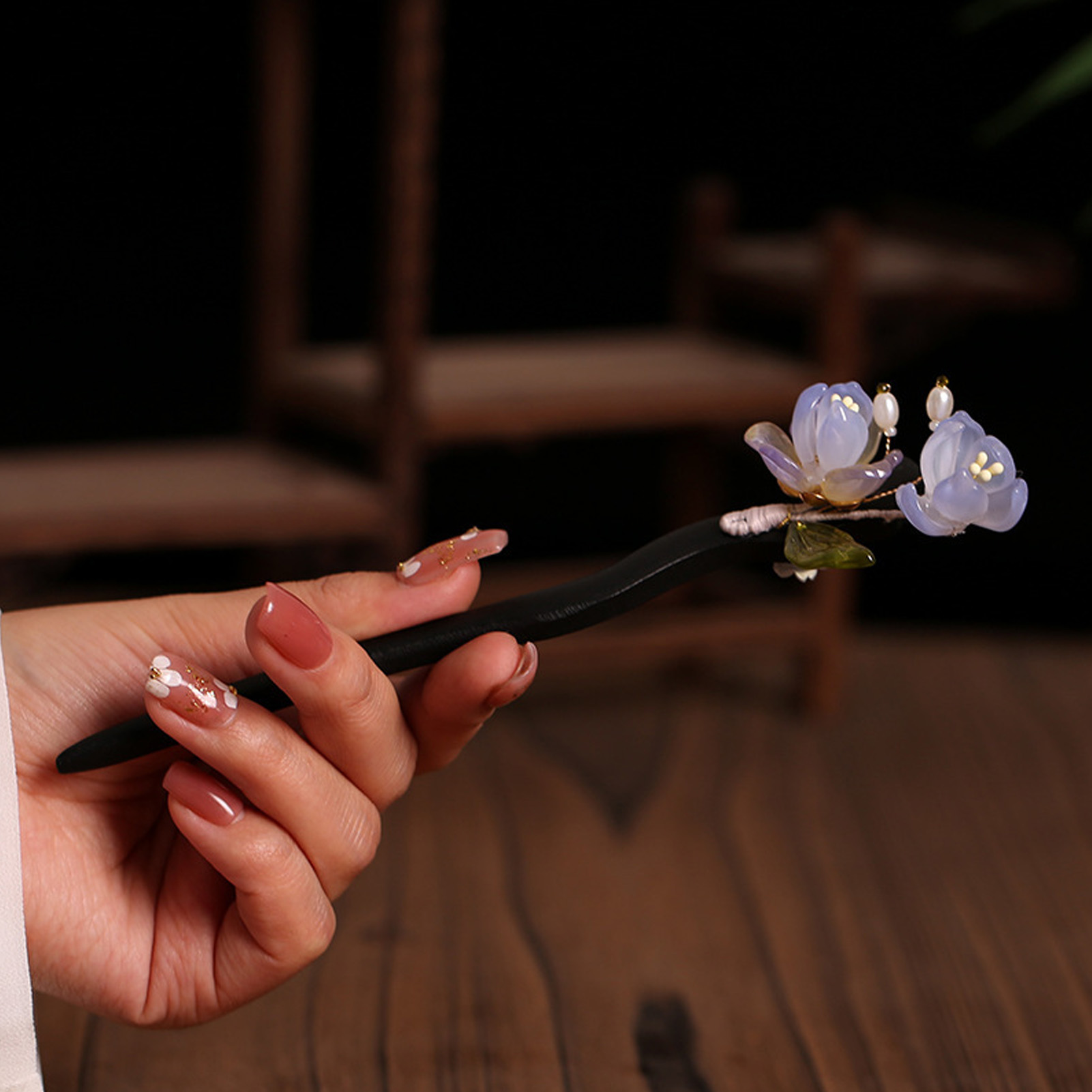 Vintage Wooden Flower Hairpin  - Old Fashioned Glass reseña y precio